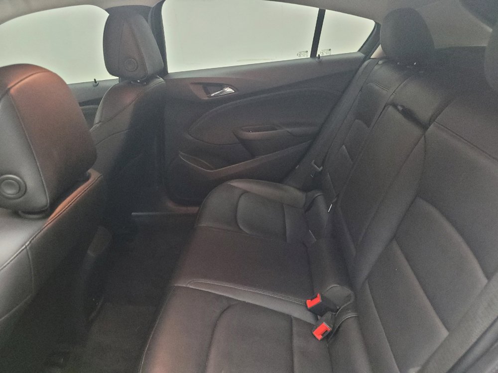 Used 2018 Chevrolet Cruze Premier FWD image 18