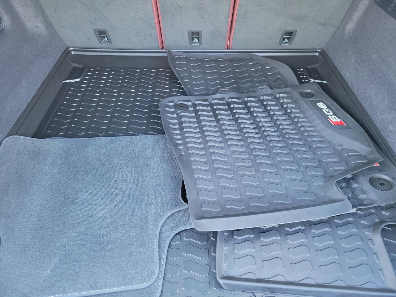 Used 2025 Audi SQ8 Premium Plus w/ 23" Wheel Package image 9