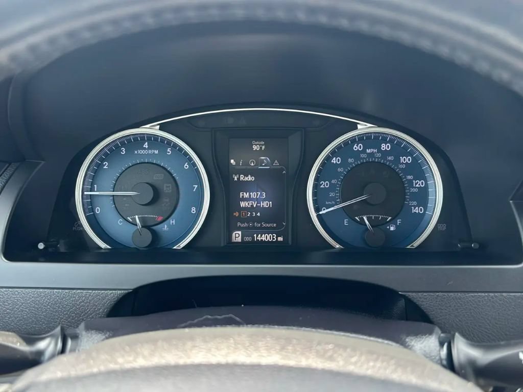 Used 2016 Toyota Camry XLE FWD image 14
