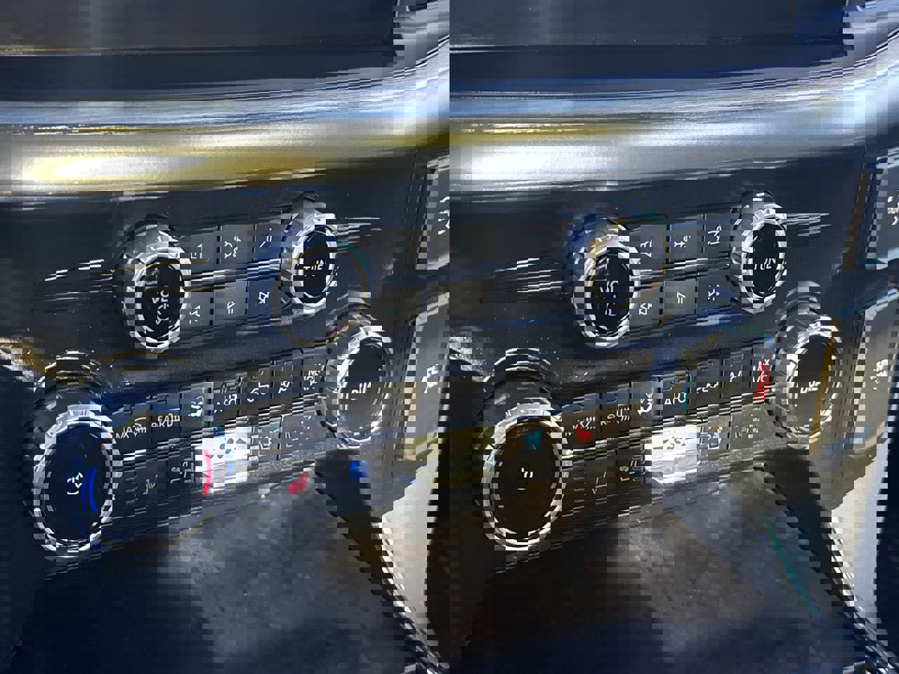 Certified 2023 Ford F150 Lariat w/ Trailer Tow Package image 17