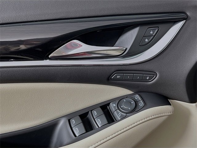 Used 2021 Buick Enclave Premium w/ Sun and Sites Package image 9