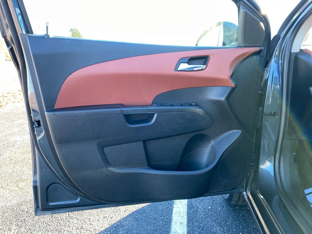 Used 2013 Chevrolet Sonic LTZ image 19