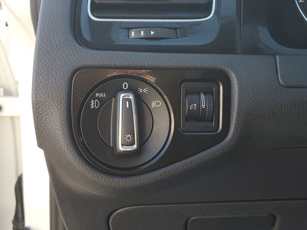 Used 2016 Volkswagen GTI S image 17