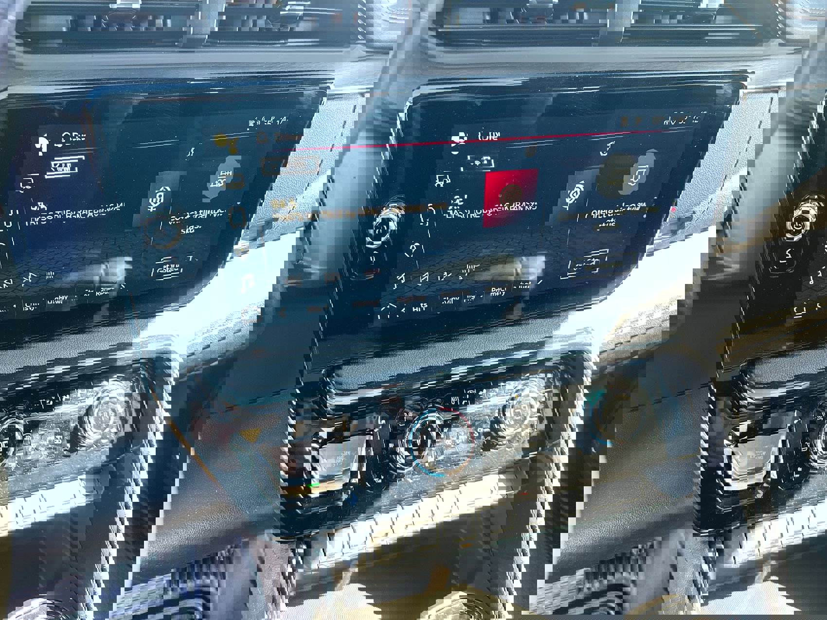 Used 2025 GMC Sierra 3500 AT4 w/ AT4 Preferred Package image 16