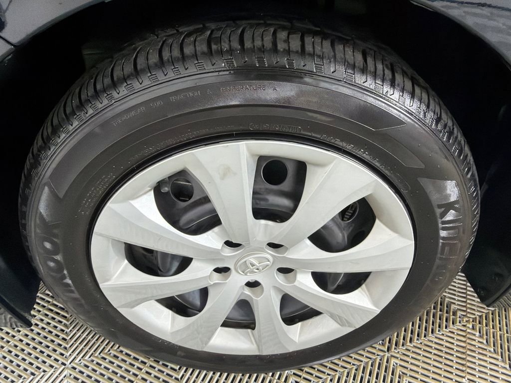 Used 2024 Toyota Corolla LE image 11