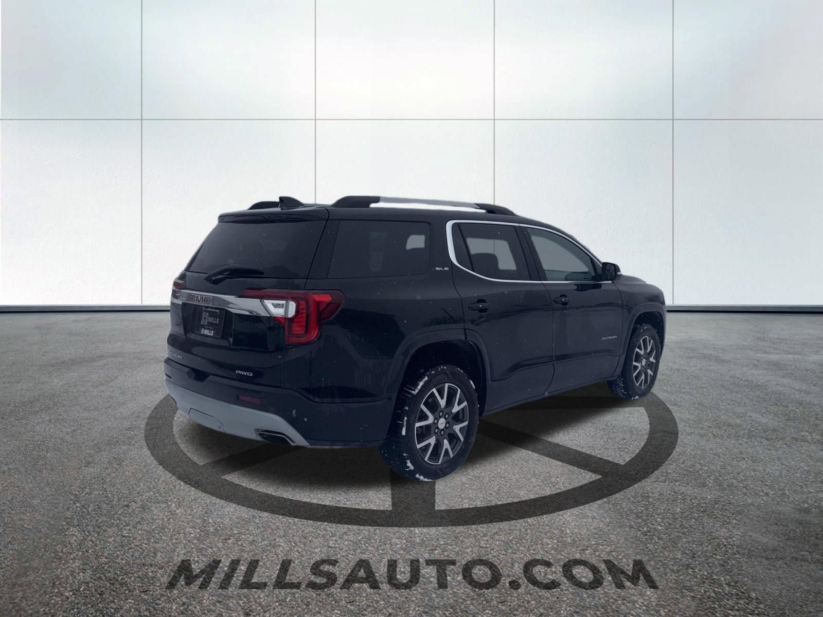 Used 2023 GMC Acadia SLE w/ Driver Convenience Package image 6