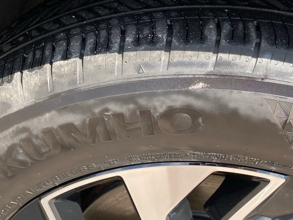 Used 2025 Kia Sportage EX FWD image 44