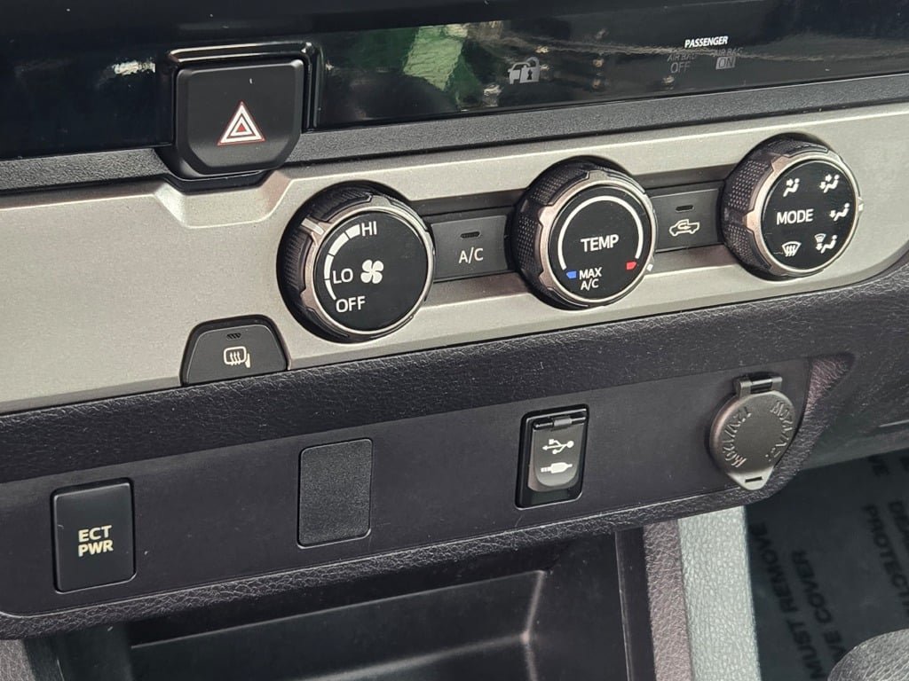 Used 2017 Toyota Tacoma SR RWD image 22