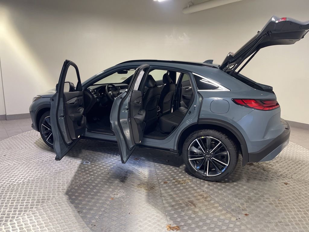 Certified 2025 INFINITI QX55 Luxe w/ Cargo Package image 11