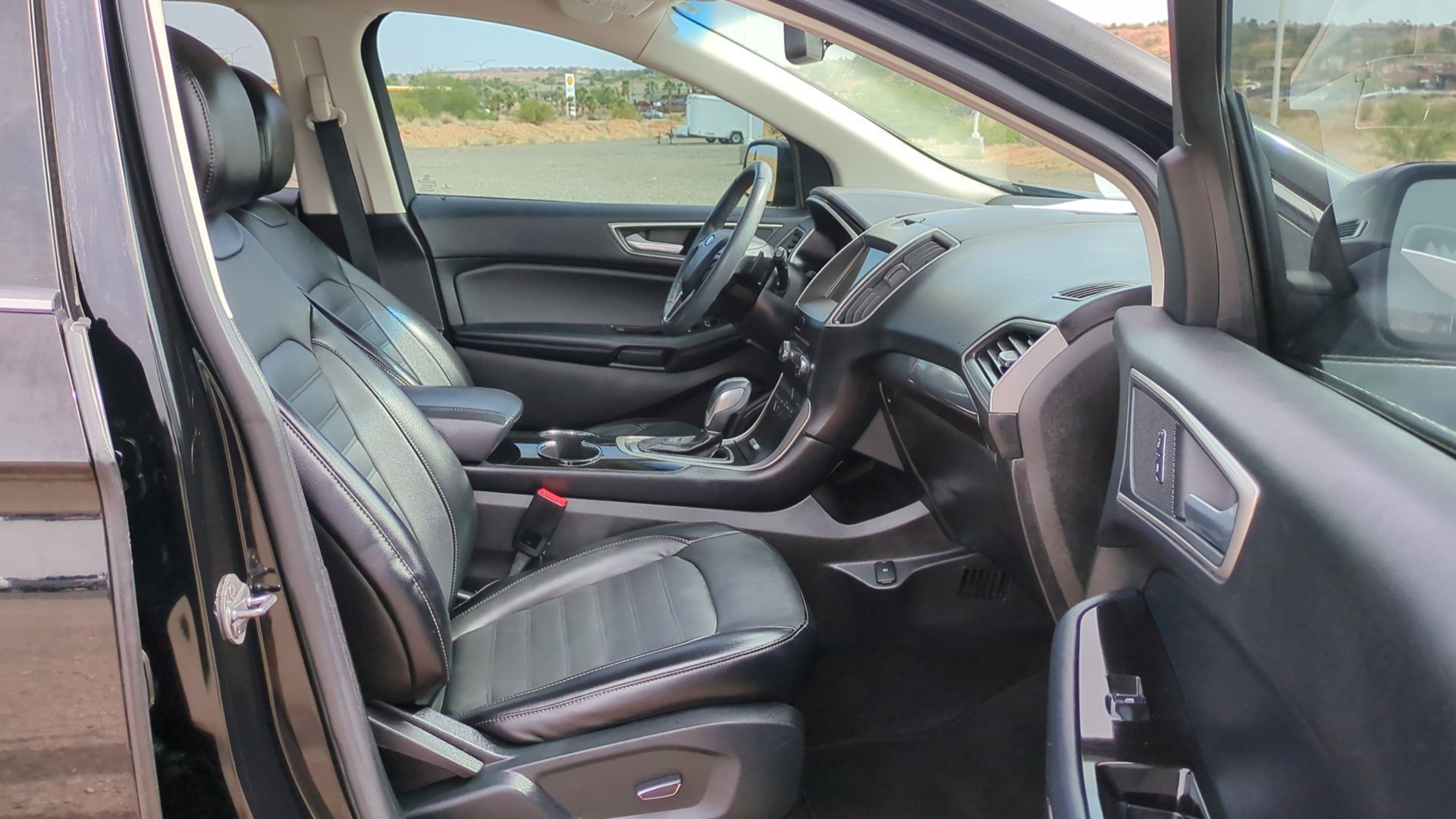 Used 2018 Ford Edge SEL w/ Equipment Group 201A FWD image 30