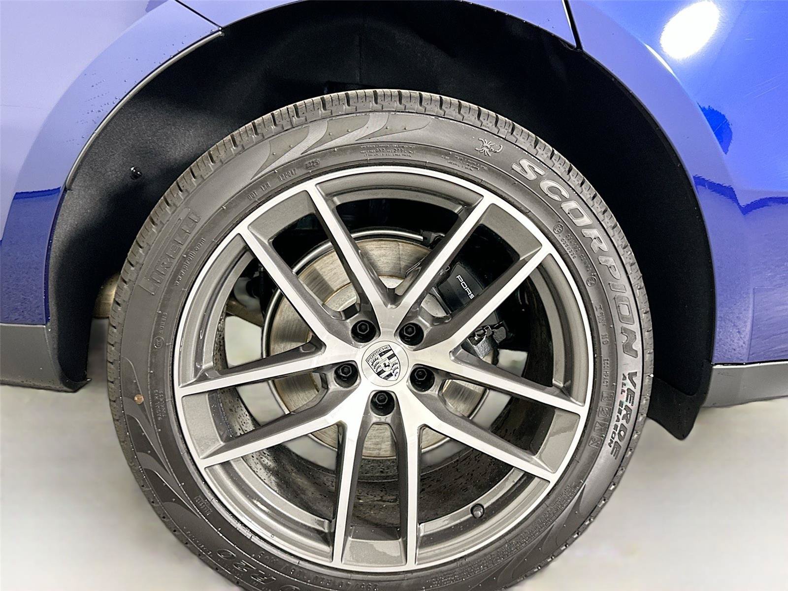 Certified 2026 Porsche Macan Turbo AWD/4WD image 13