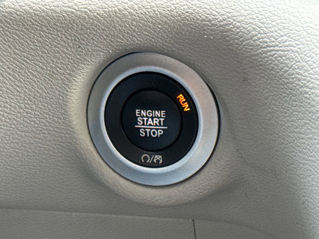 Used 2023 Chrysler Voyager LX image 26