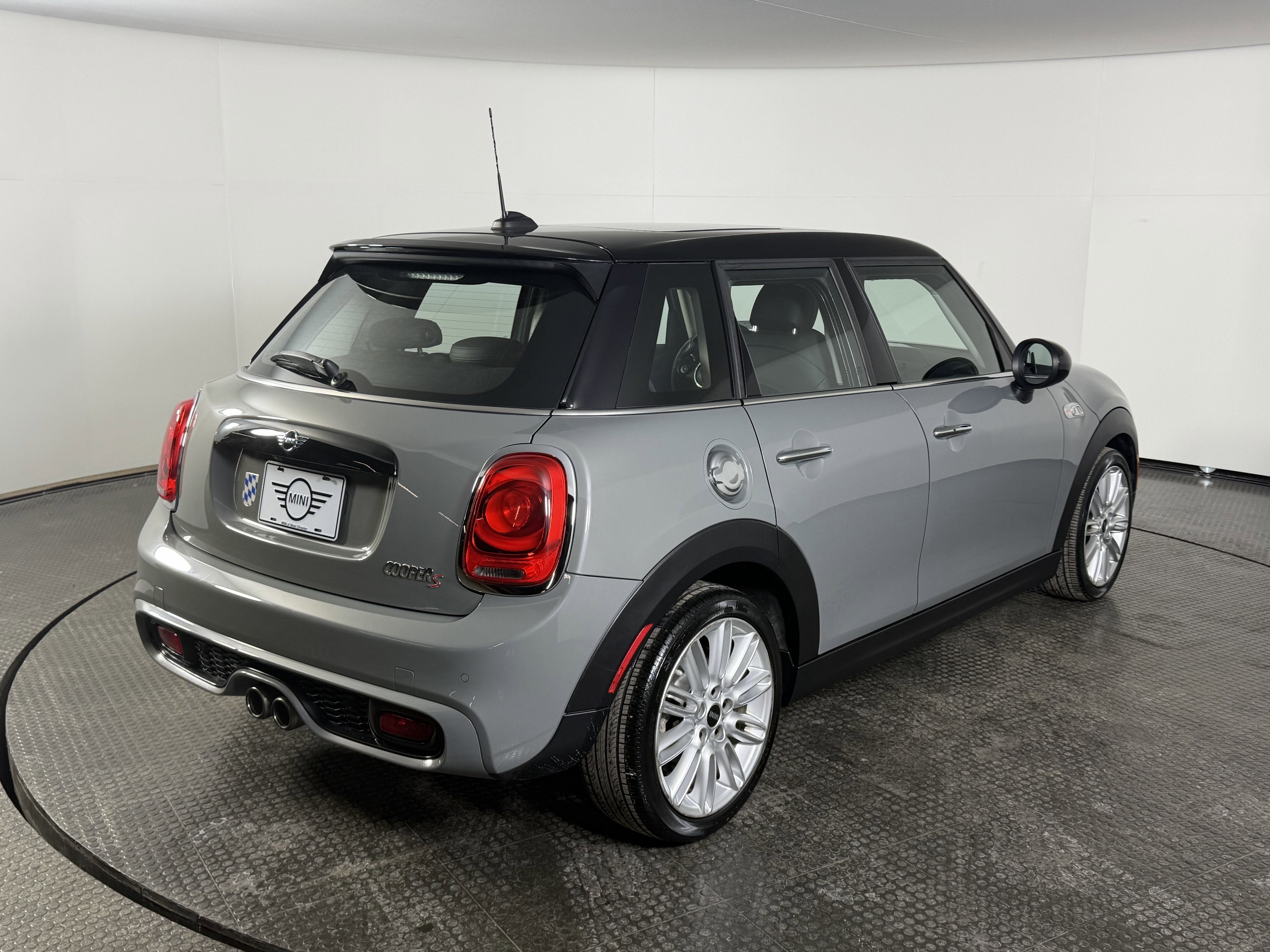 Used 2019 MINI Cooper S image 4