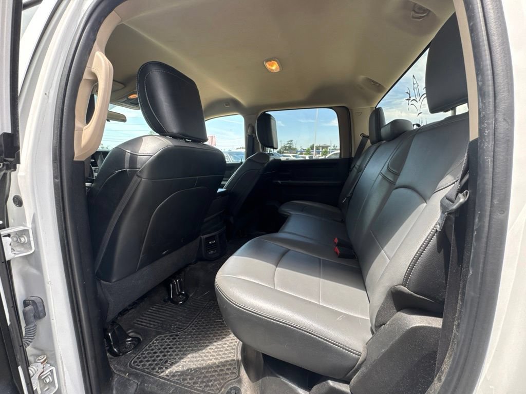 Used 2020 RAM 2500 Tradesman w/ Chrome Appearance Group AWD/4WD image 12