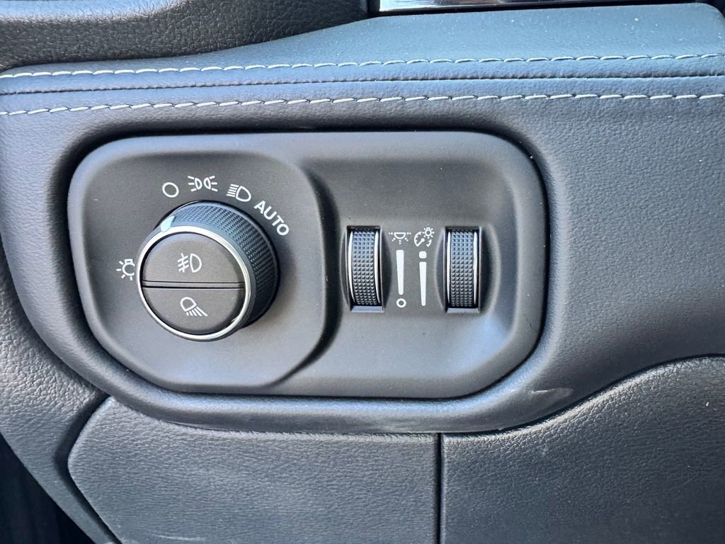 New 2026 RAM 2500 Limited AWD/4WD image 26