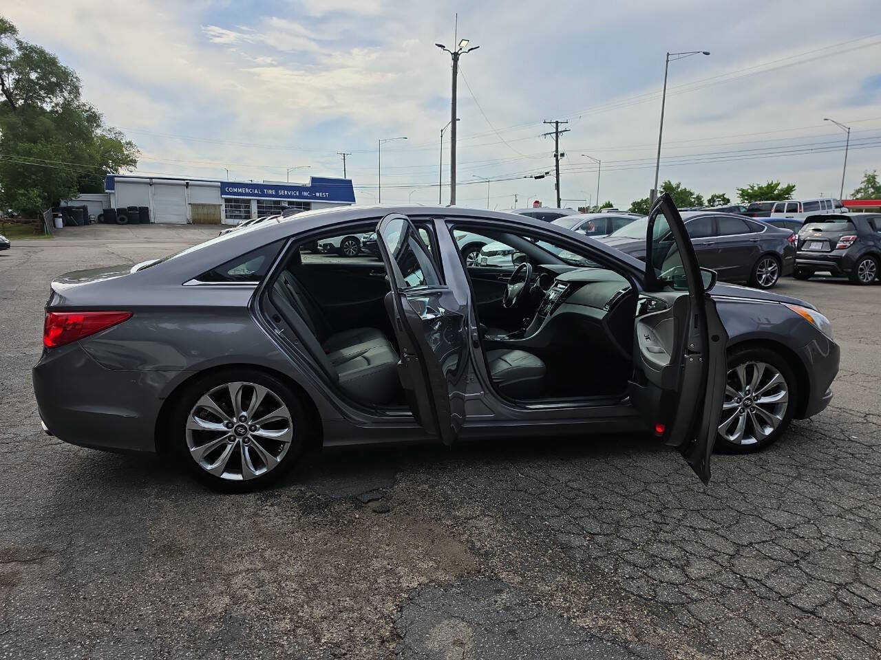 Used 2012 Hyundai Sonata Limited FWD image 25