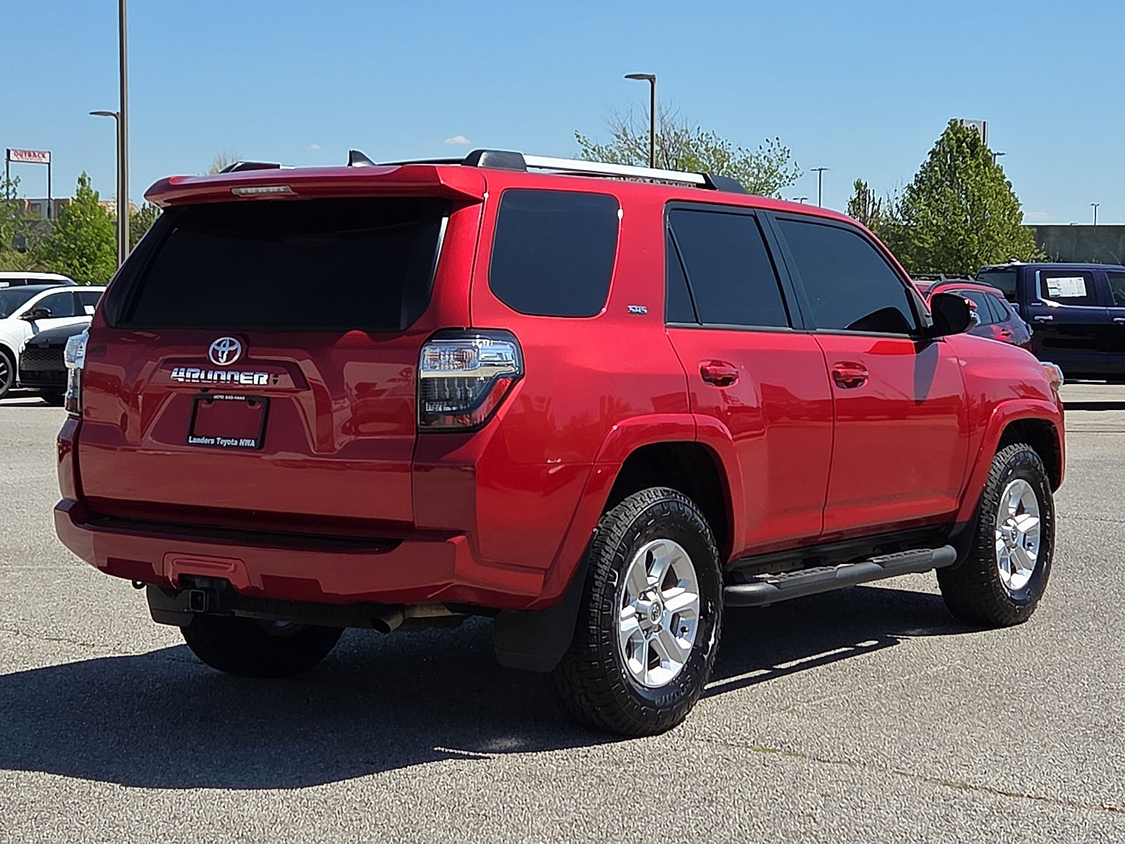 Used 2022 Toyota 4Runner SR5 Premium w/ Moonroof Package AWD/4WD image 5