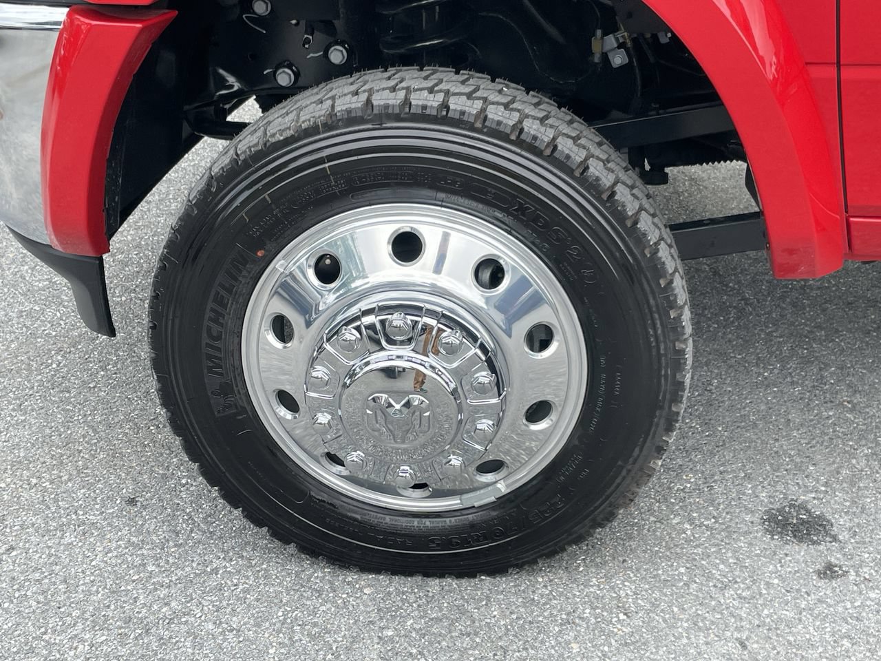 New 2026 RAM 5500 4x4 Regular Cab image 24