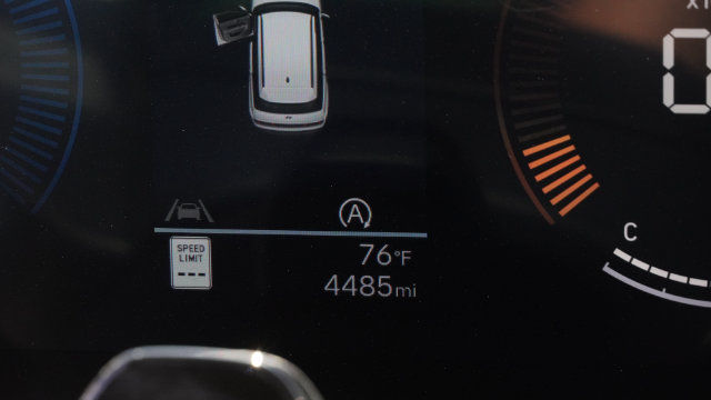 Used 2026 Hyundai Santa Fe SEL FWD image 33