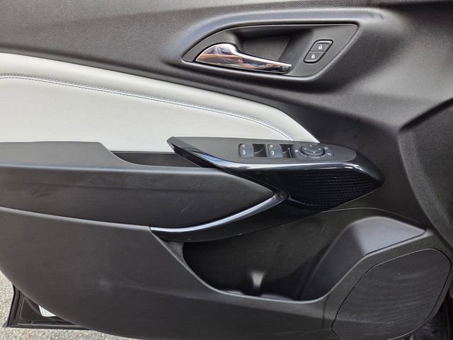 Certified 2025 Chevrolet Trax LT w/ LT Convenience Package FWD image 28