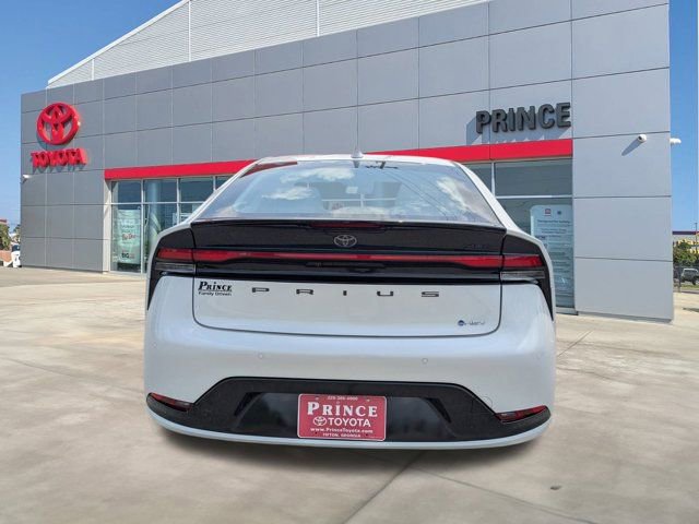 New 2025 Toyota Prius XLE image 10