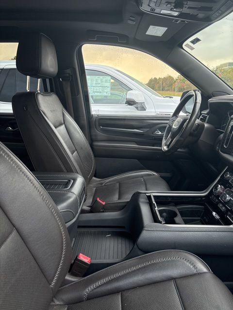 Used 2021 GMC Yukon XL Denali w/ Denali Premium Package image 19