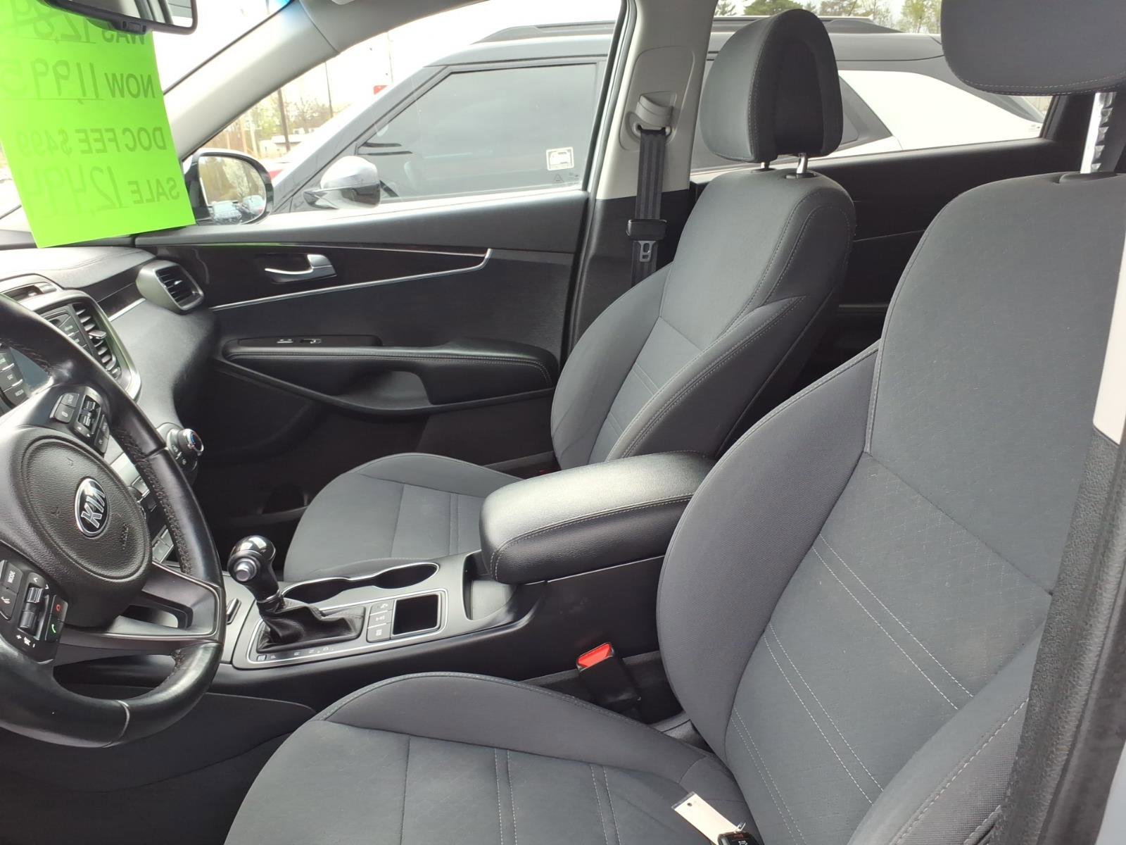 Used 2016 Kia Sorento LX w/ LX Convenience Package AWD/4WD image 7