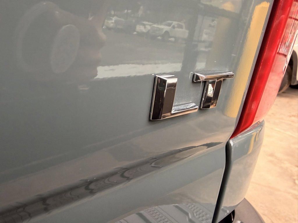 Used 2025 Chevrolet Silverado 2500 LT image 12