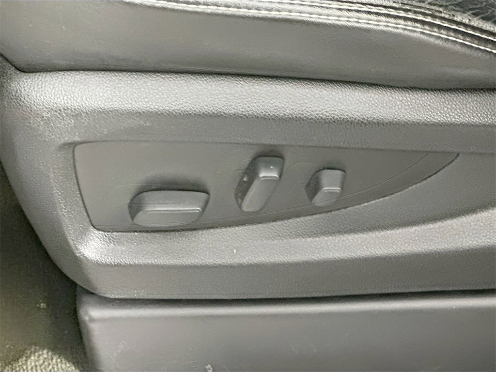 Used 2017 GMC Yukon XL Denali w/ Open Road Package image 23