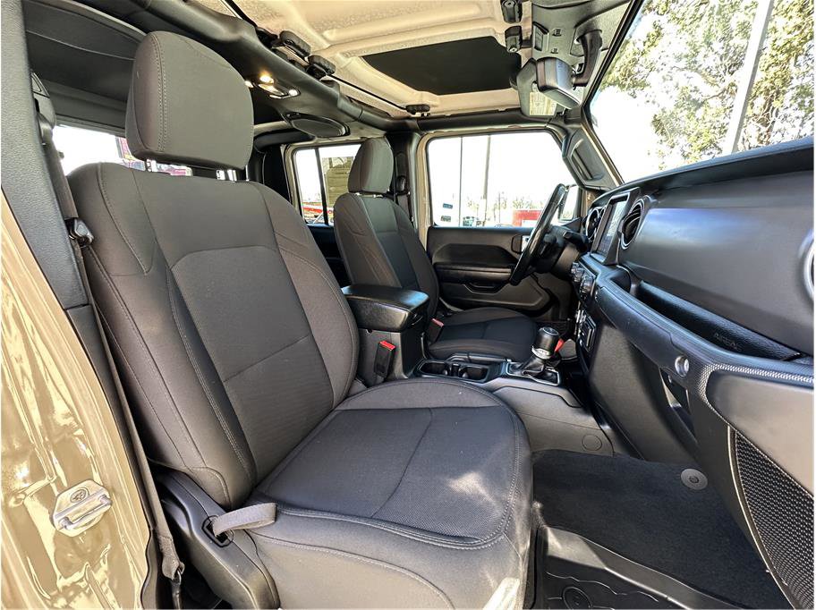 Used 2022 Jeep Gladiator Sport image 4