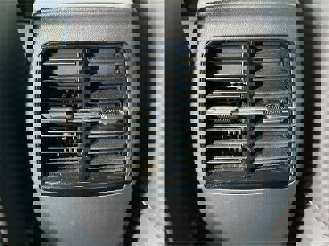 Used 2023 Kia Niro EX image 25