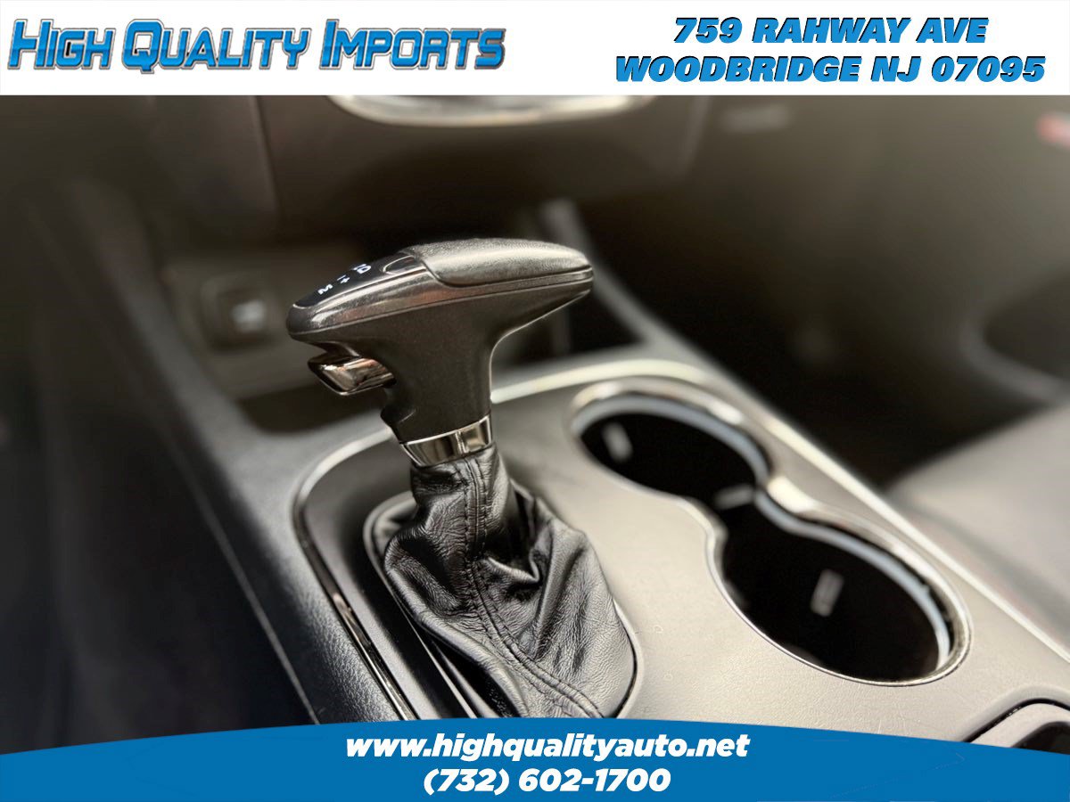 Used 2018 Dodge Durango R/T w/ Blacktop Package AWD/4WD image 37
