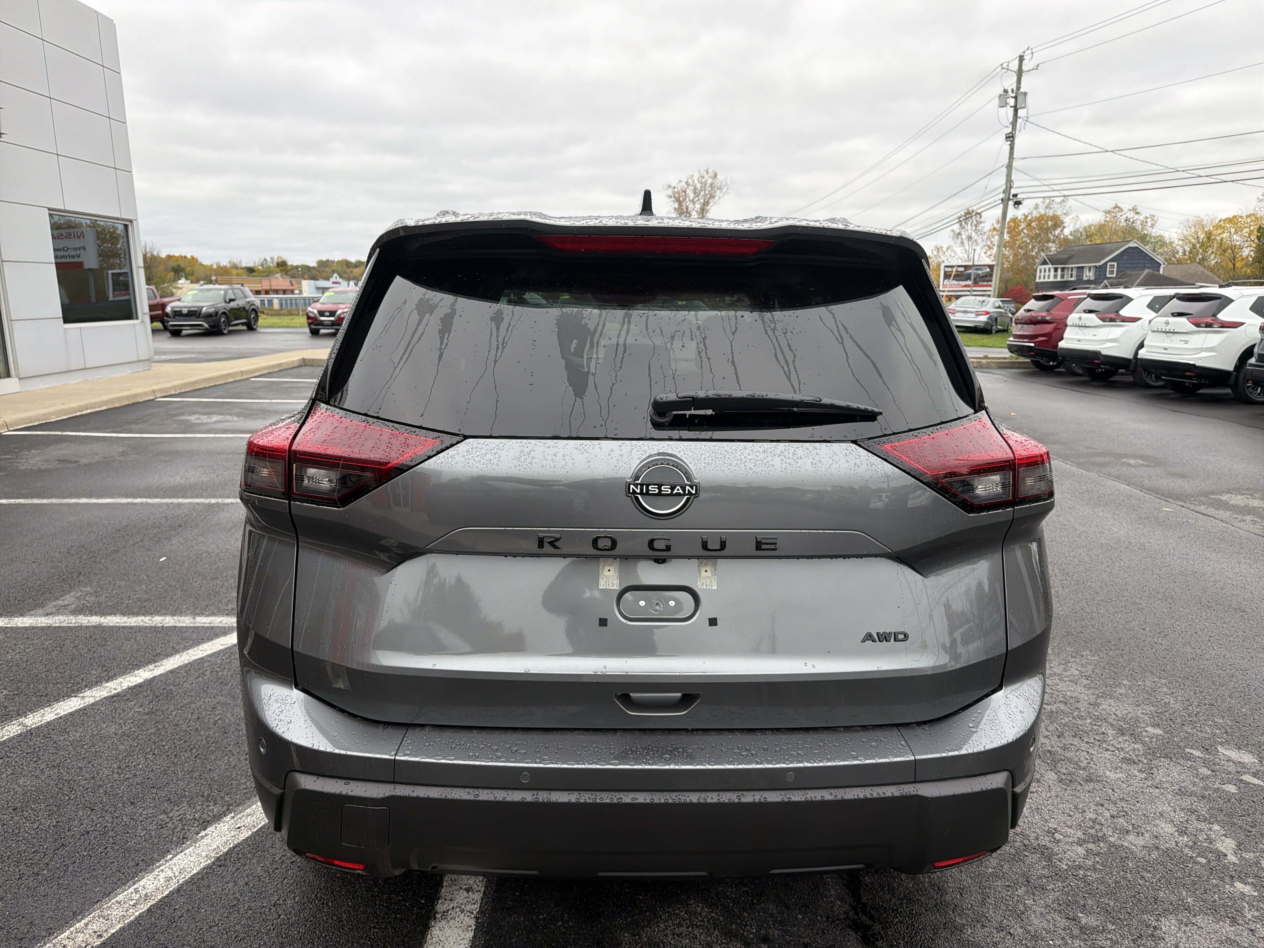 New 2027 Nissan Rogue Dark Armor AWD/4WD image 4