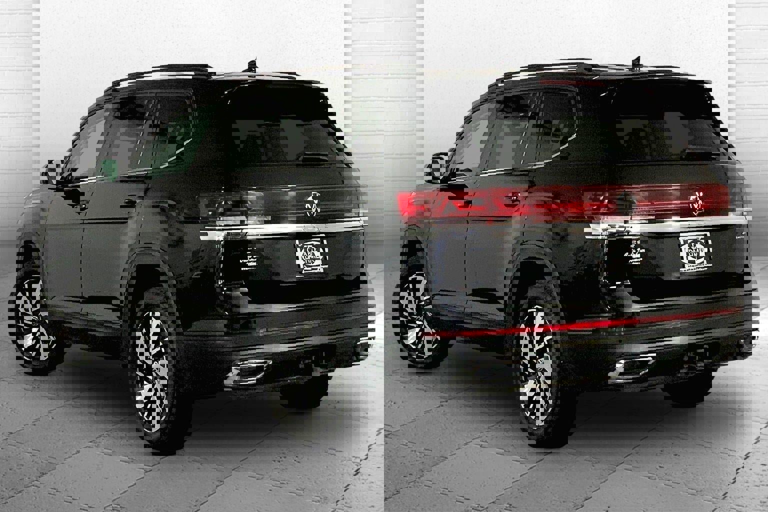 Used 2024 Volkswagen Atlas SE image 11