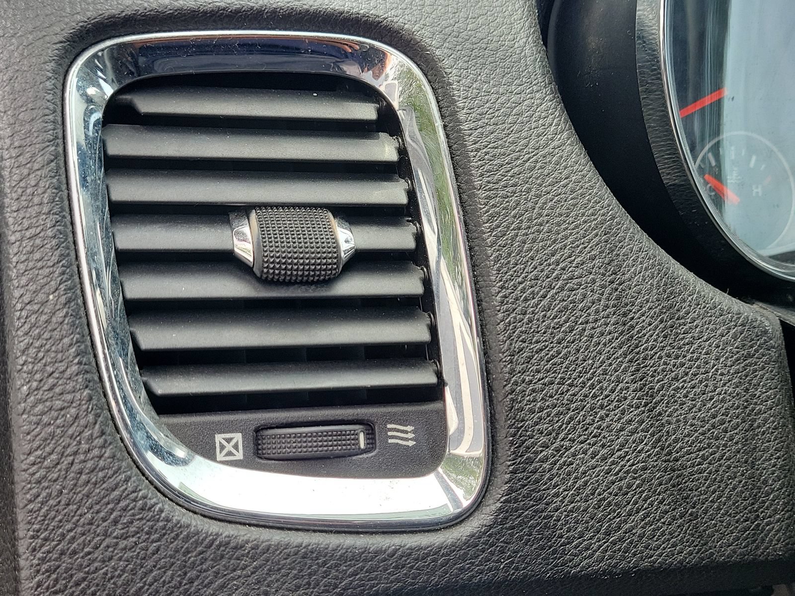 Used 2011 Dodge Durango Citadel RWD image 6
