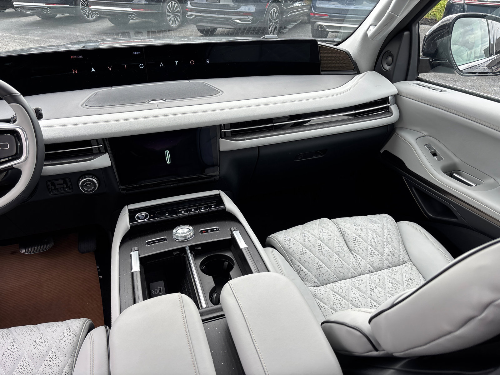 New 2025 Lincoln Navigator L Black Label image 32