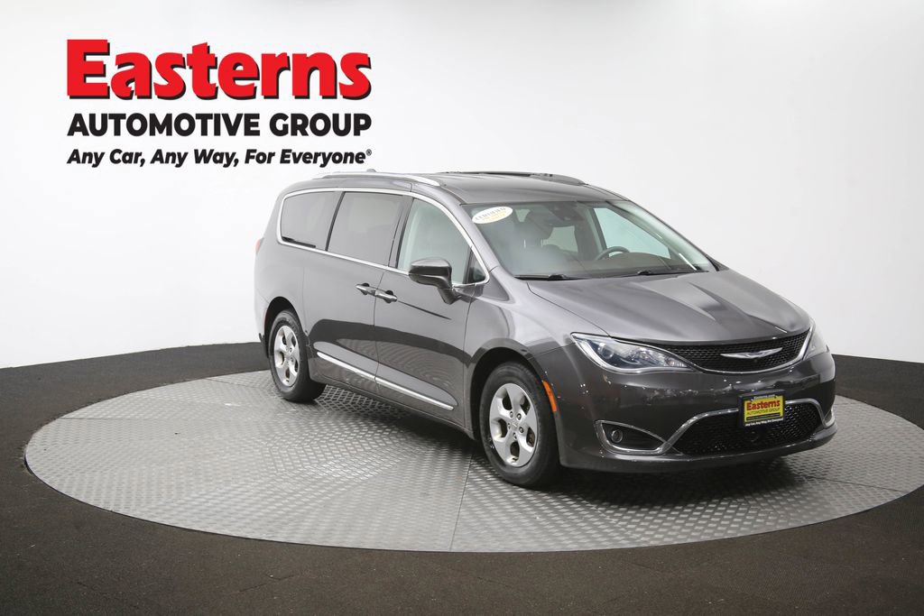 Used 2017 Chrysler Pacifica Touring-L Plus w/ Advanced Safetytec Group FWD image 52