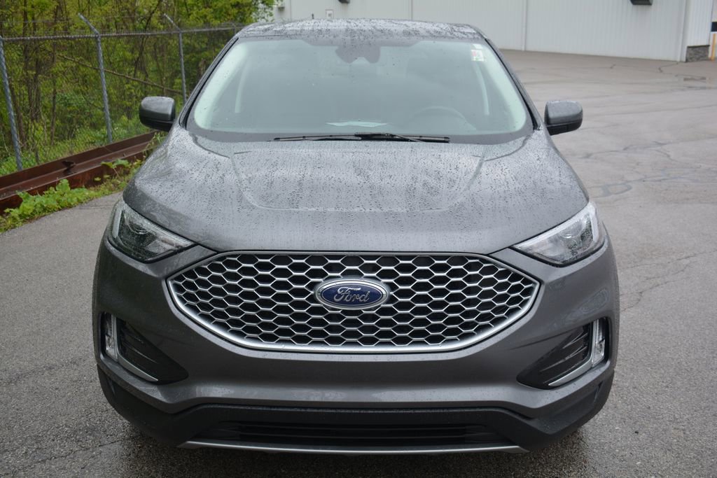 Used 2023 Ford Edge SEL w/ Convenience Package AWD/4WD image 2