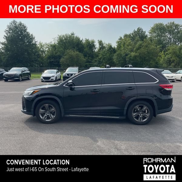 Used 2017 Toyota Highlander Limited Platinum AWD/4WD image 2