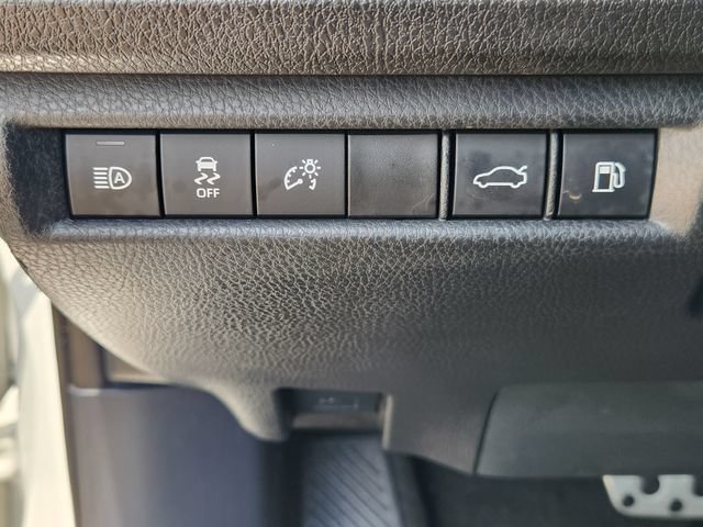 Used 2025 Toyota Camry SE w/ Convenience Package FWD image 20