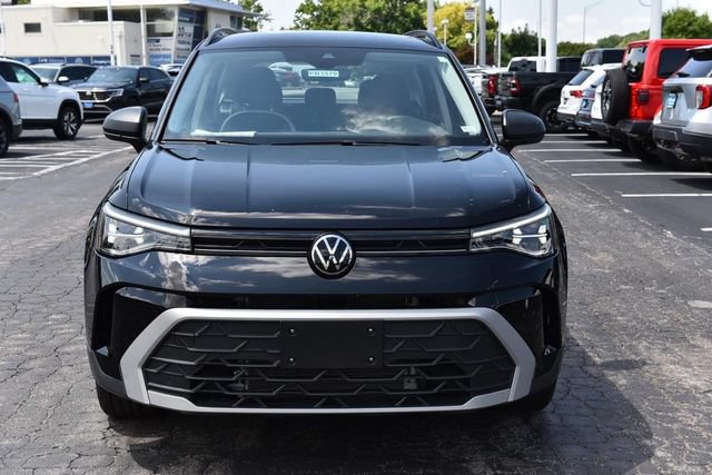 Certified 2025 Volkswagen Taos S FWD image 4