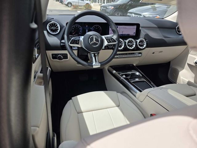 Used 2025 Mercedes-Benz GLA 250 image 4