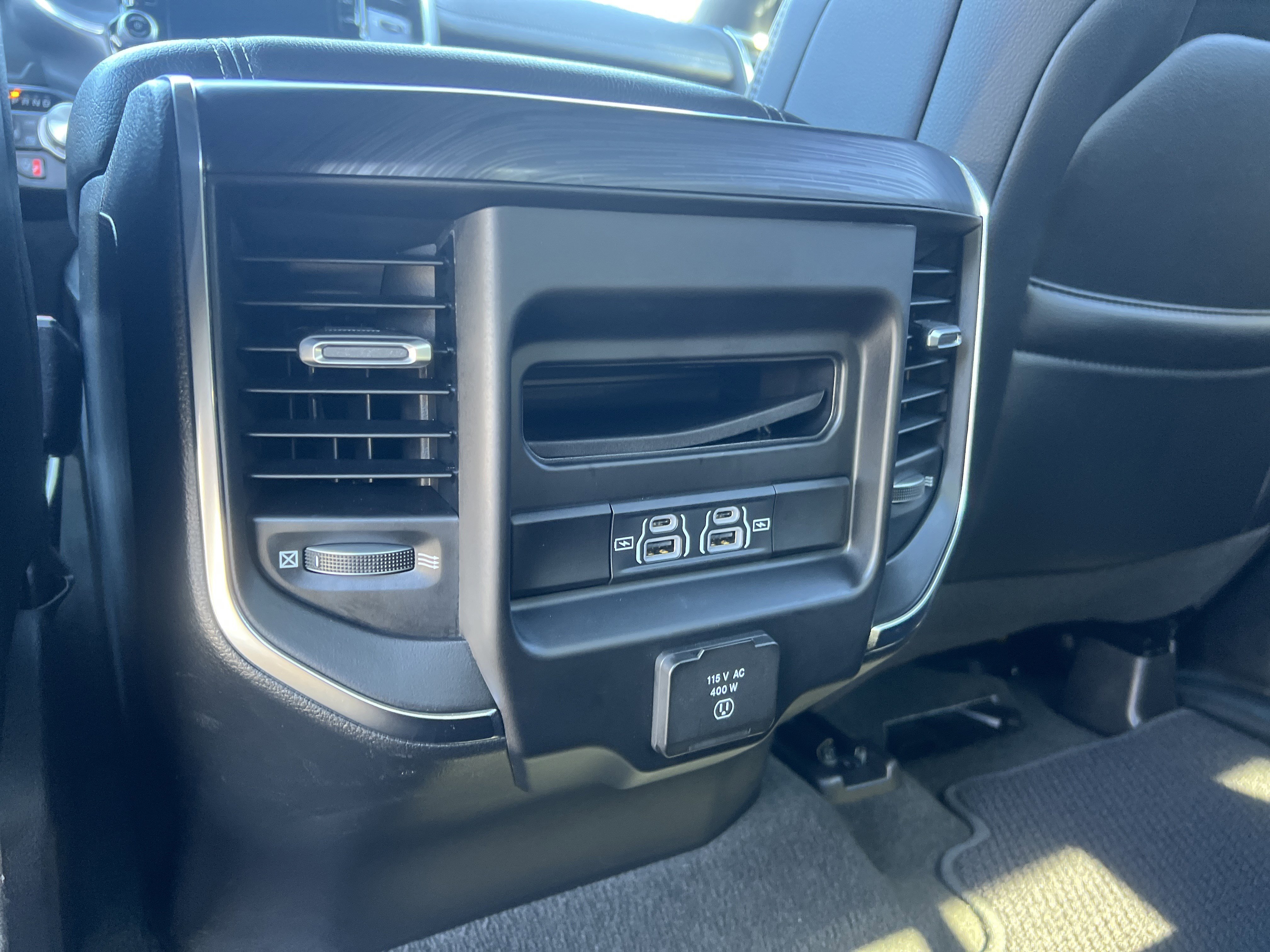 Used 2023 RAM 1500 Laramie AWD/4WD image 28