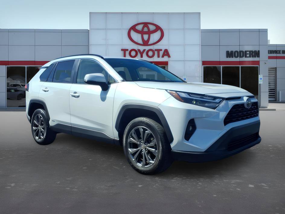 Certified 2025 Toyota RAV4 XLE Premium w/ Weather Package AWD/4WD image 9