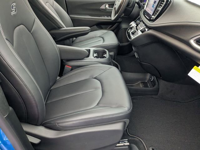 New 2026 Chrysler Pacifica Select w/ S Appearance Package image 33