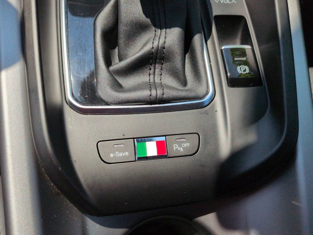 Used 2024 Alfa Romeo Tonale Veloce w/ Active Assist Package AWD/4WD image 20