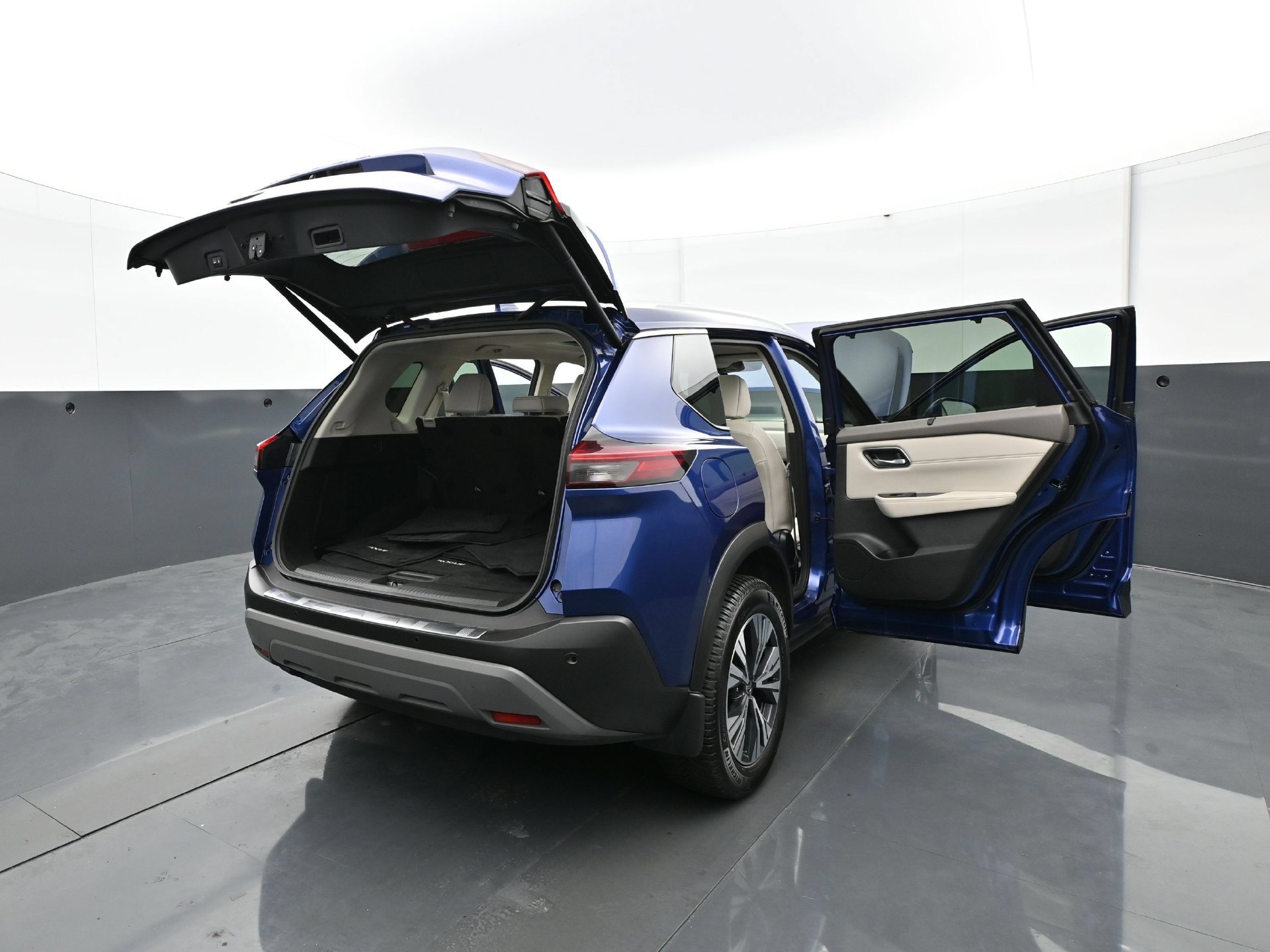 Used 2021 Nissan Rogue SV w/ Premium Package AWD/4WD image 38