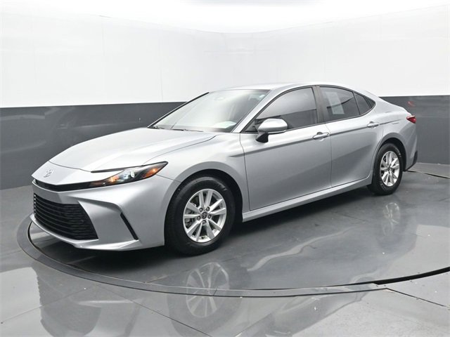 Used 2025 Toyota Camry LE image 20