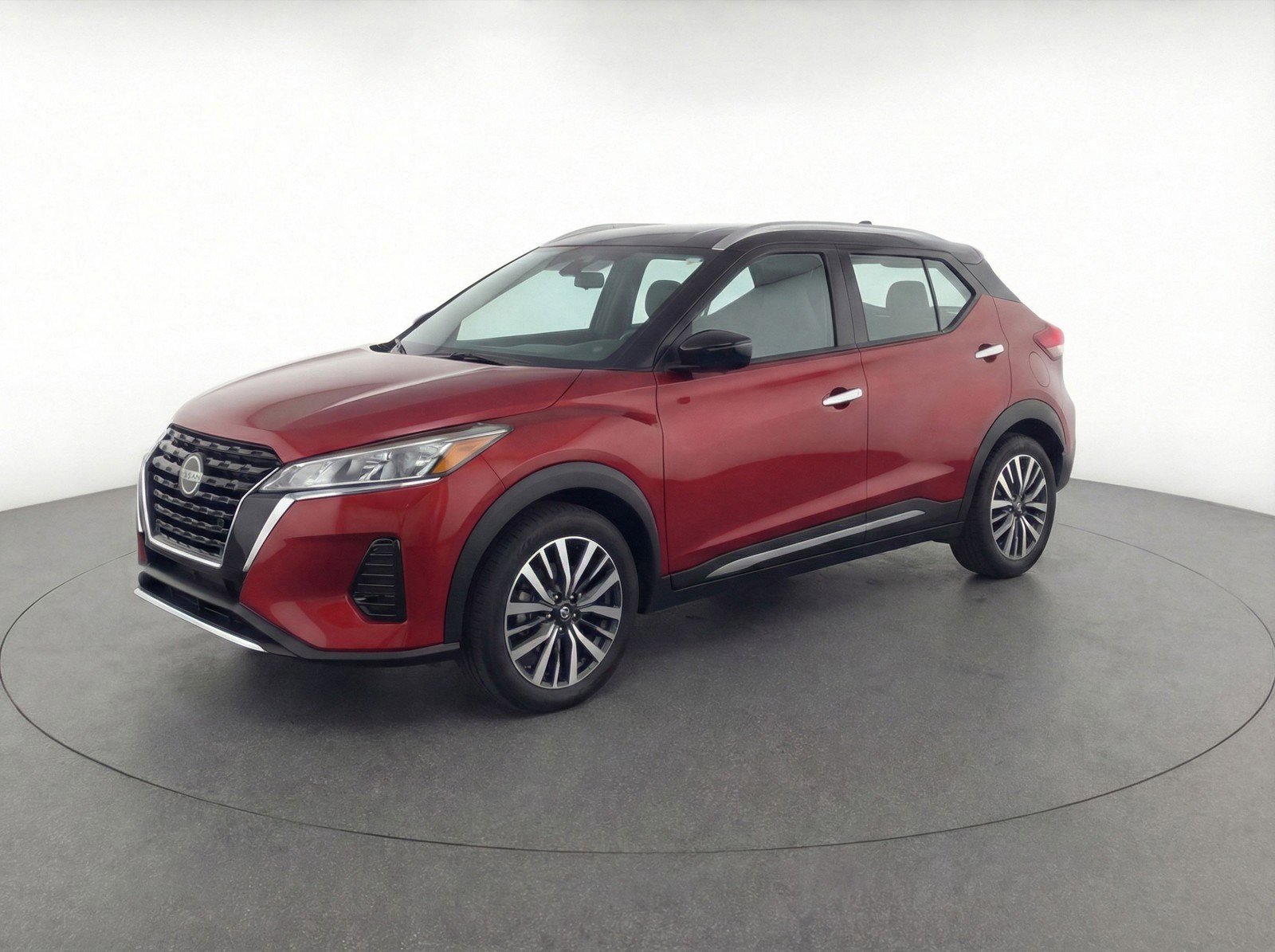 Used 2024 Nissan Kicks SV image 3