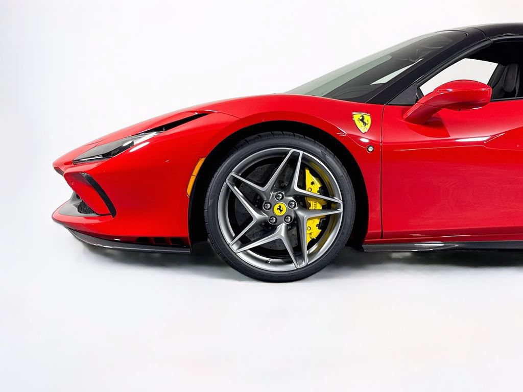 Used 2022 Ferrari F8 Tributo RWD image 27
